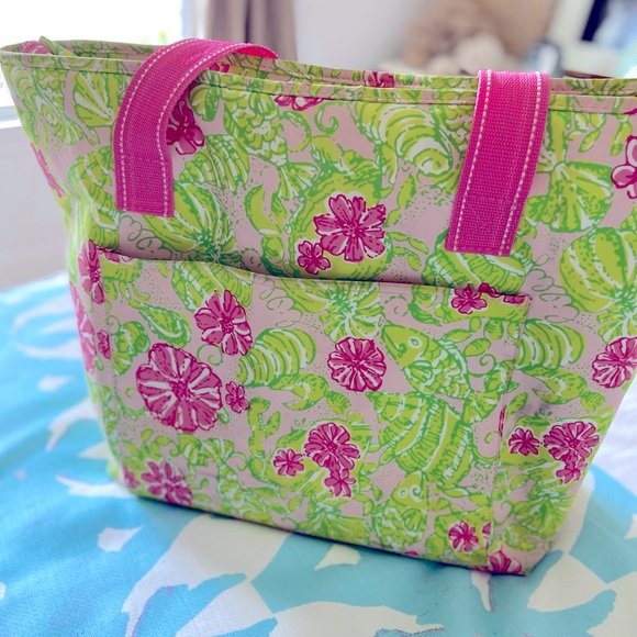 Lilly Pulitzer Handbags - Lily Pulitzer Insulated Beach Bag/Cooler